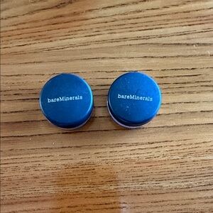 bareMinerals eyeshadow powder in “Sex Kitten” and “vanilla sugar”